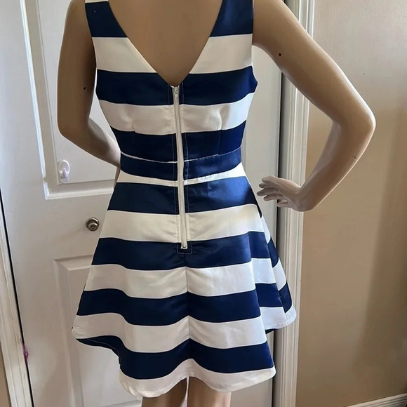 Colorblock flounce striped pleated dress,S, slight shimmer EC, coastal,fit&flare - Picture 6 of 13